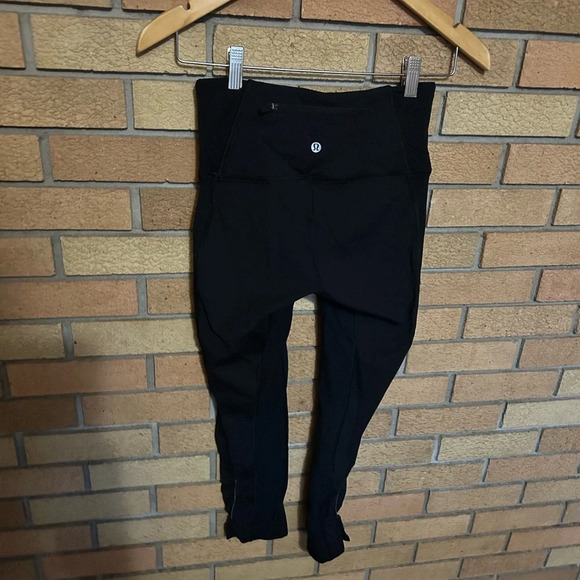 Lululemon On Your Mark Crop 23" Leggings Pants Black Size 4 - Picture 8 of 9